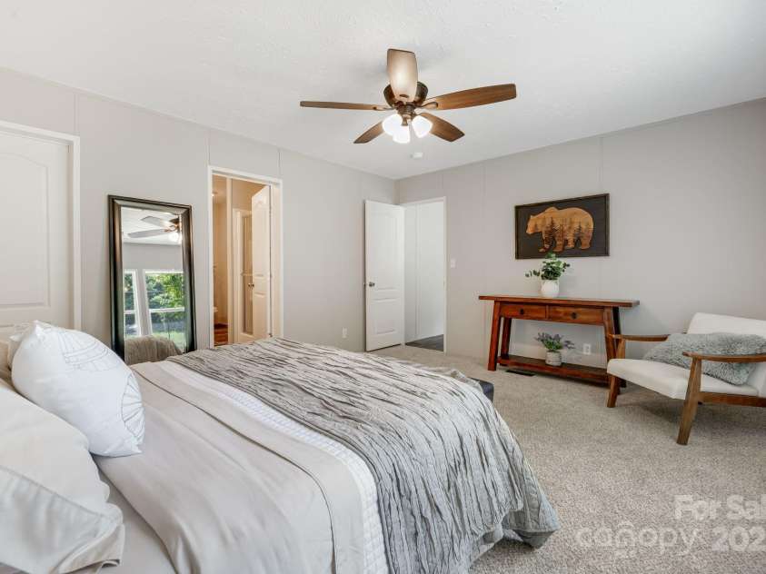 22 Bachelder Lane, Candler, NC 28715.  MLS# CAR4276290, YatesRealty ID 23052. 