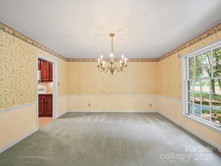 2104 Stoneyridge Drive, Charlotte, NC 28214.  MLS# CAR4275022, YatesRealty ID 23053. Dining Room