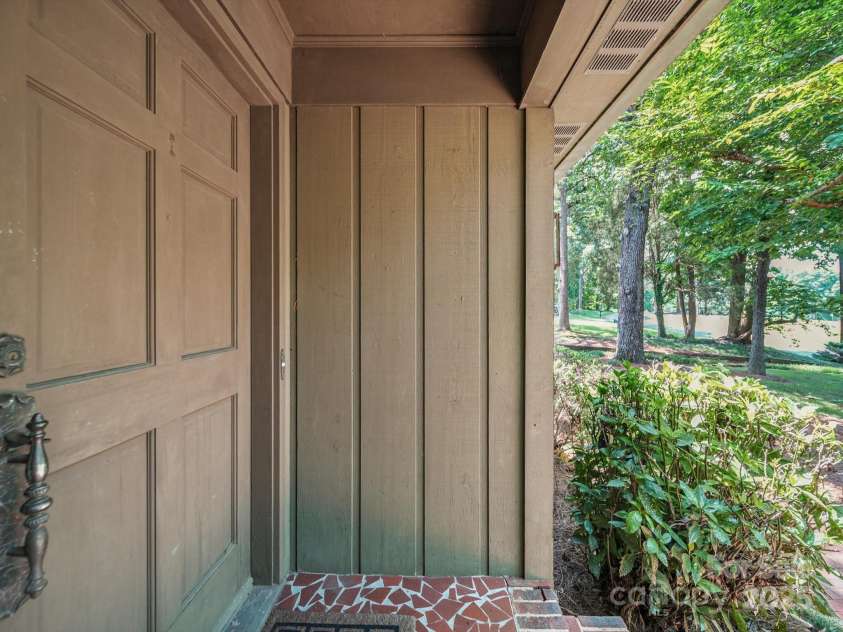 2104 Stoneyridge Drive, Charlotte, NC 28214.  MLS# CAR4275022, YatesRealty ID 23053. Front Entrance