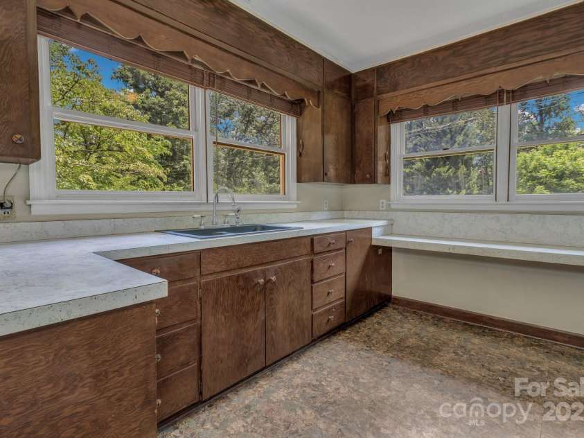 254 Wildwood Terrace, Marion, NC 28752.  MLS# CAR4276197, YatesRealty ID 23057. 