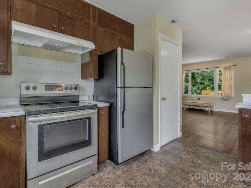 254 Wildwood Terrace, Marion, NC 28752.  MLS# CAR4276197, YatesRealty ID 23057. 