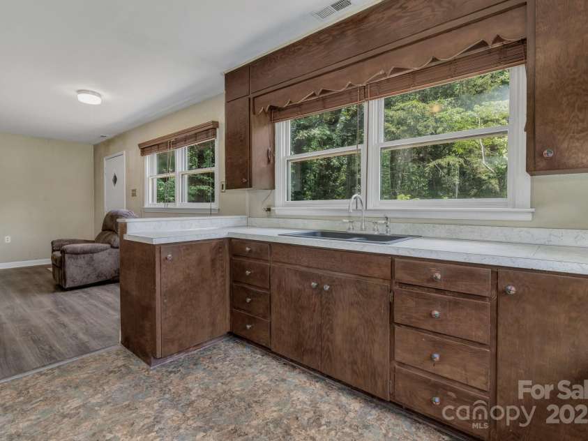 254 Wildwood Terrace, Marion, NC 28752.  MLS# CAR4276197, YatesRealty ID 23057. 