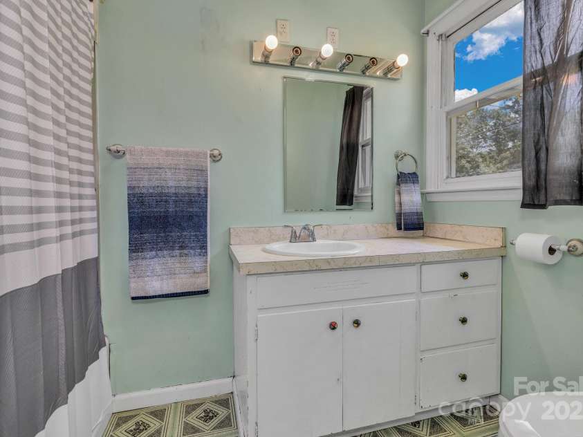 254 Wildwood Terrace, Marion, NC 28752.  MLS# CAR4276197, YatesRealty ID 23057. 