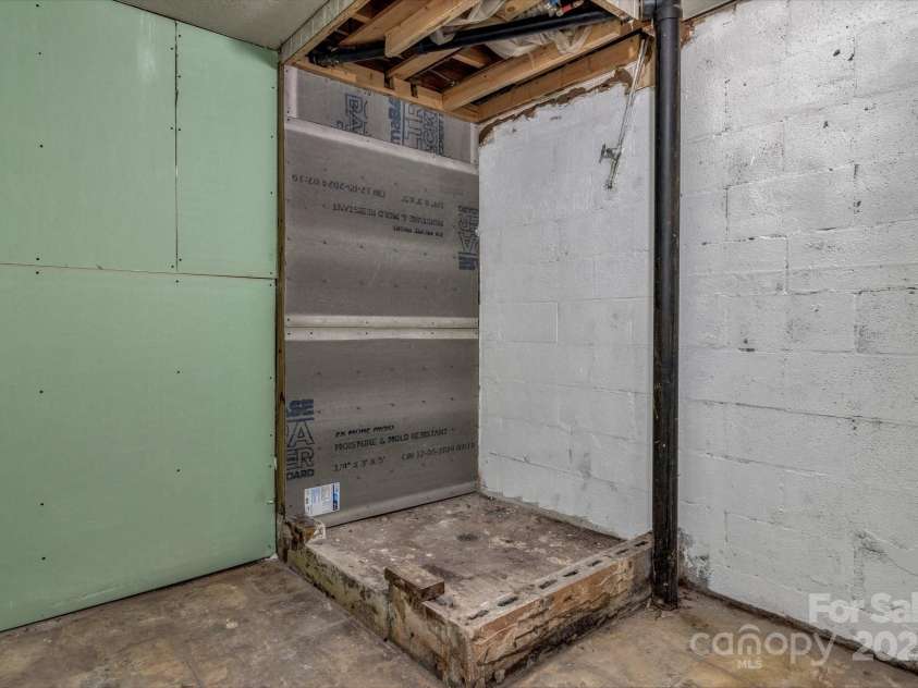 254 Wildwood Terrace, Marion, NC 28752.  MLS# CAR4276197, YatesRealty ID 23057. 