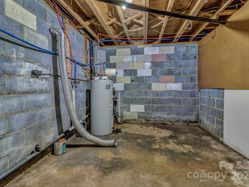 254 Wildwood Terrace, Marion, NC 28752.  MLS# CAR4276197, YatesRealty ID 23057. 