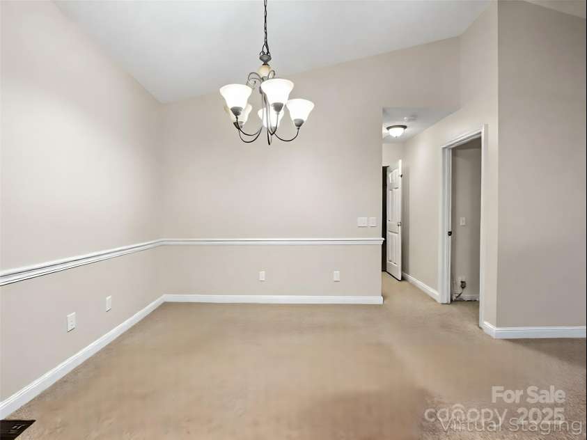 131 Morningside Lane, Hendersonville, NC 28792.  MLS# CAR4276321, YatesRealty ID 23059. 