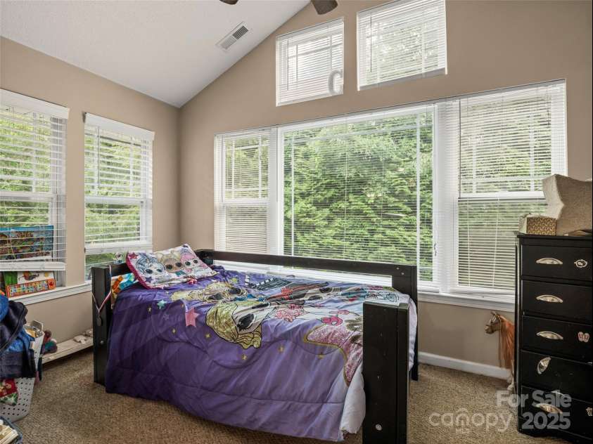 131 Morningside Lane, Hendersonville, NC 28792.  MLS# CAR4276321, YatesRealty ID 23059. 