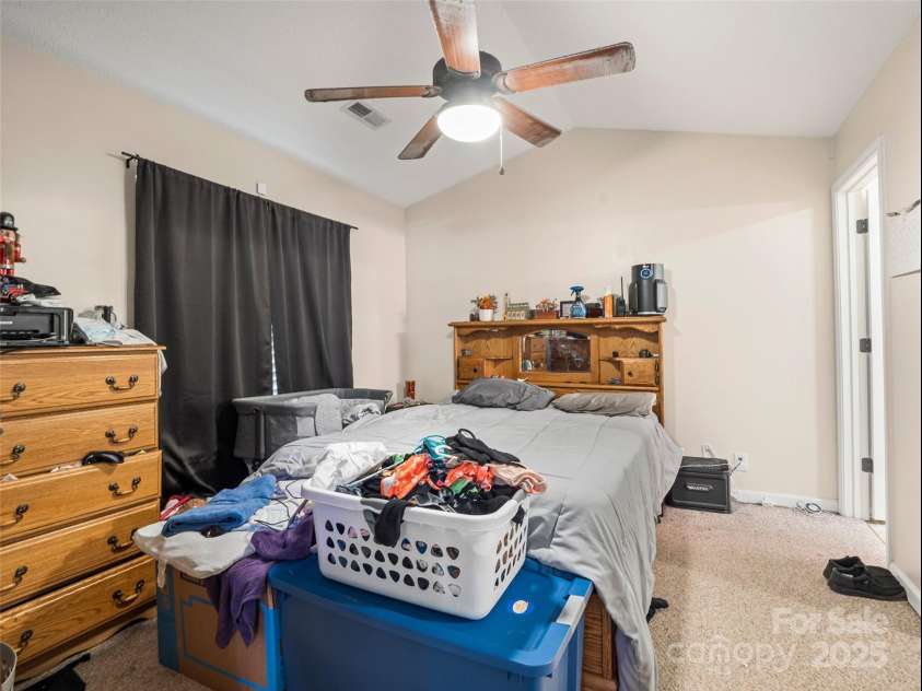 131 Morningside Lane, Hendersonville, NC 28792.  MLS# CAR4276321, YatesRealty ID 23059. 