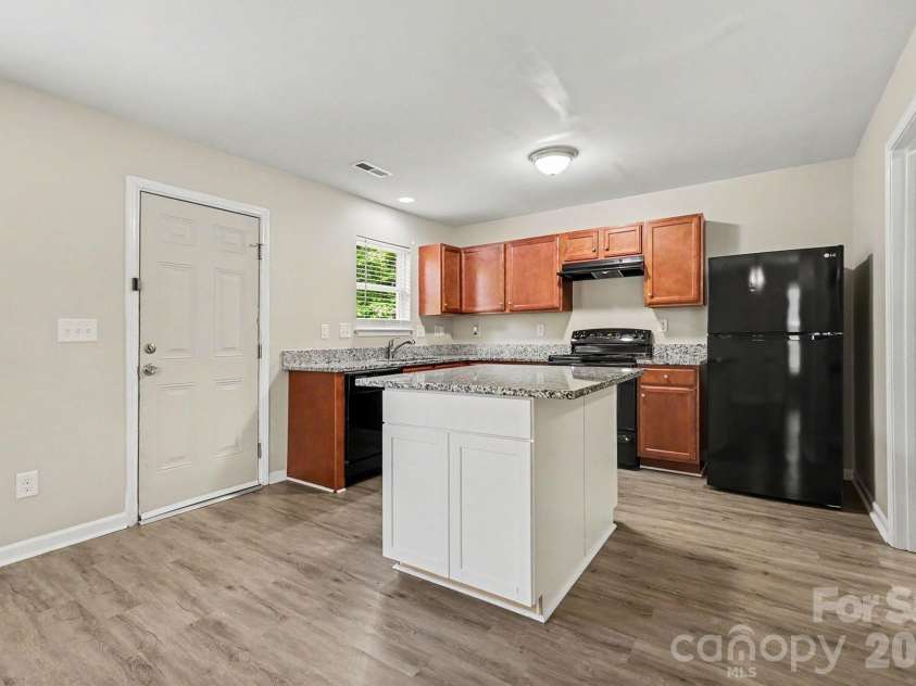 6532 Pennacook Drive, Charlotte, NC 28214.  MLS# CAR4382292, YatesRealty ID 23059. 
