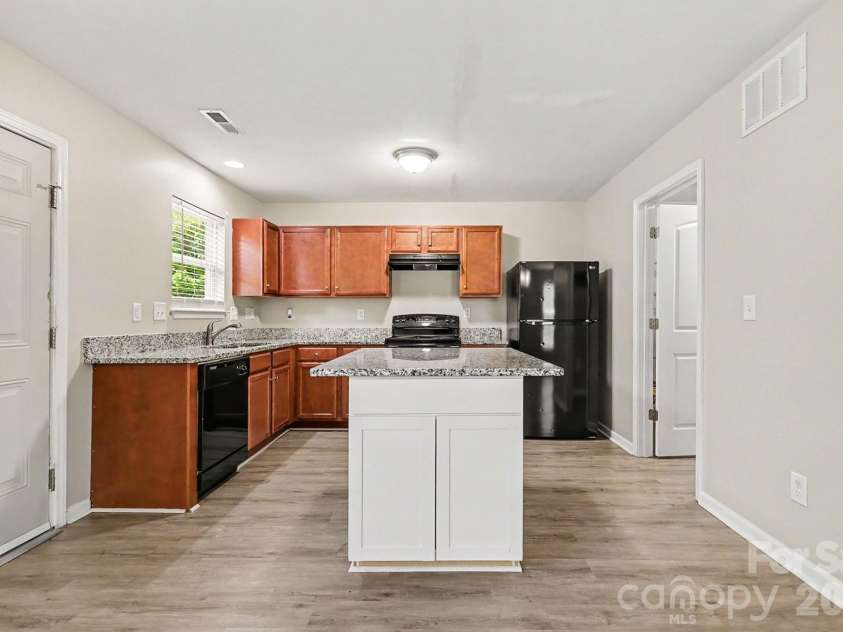 6532 Pennacook Drive, Charlotte, NC 28214.  MLS# CAR4382292, YatesRealty ID 23059. 