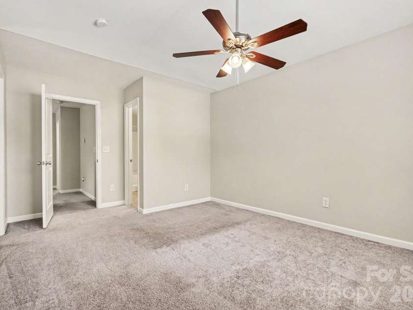 6532 Pennacook Drive, Charlotte, NC 28214.  MLS# CAR4382292, YatesRealty ID 23059. 