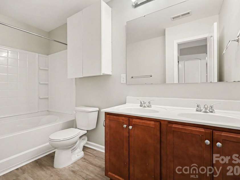 6532 Pennacook Drive, Charlotte, NC 28214.  MLS# CAR4382292, YatesRealty ID 23059. 