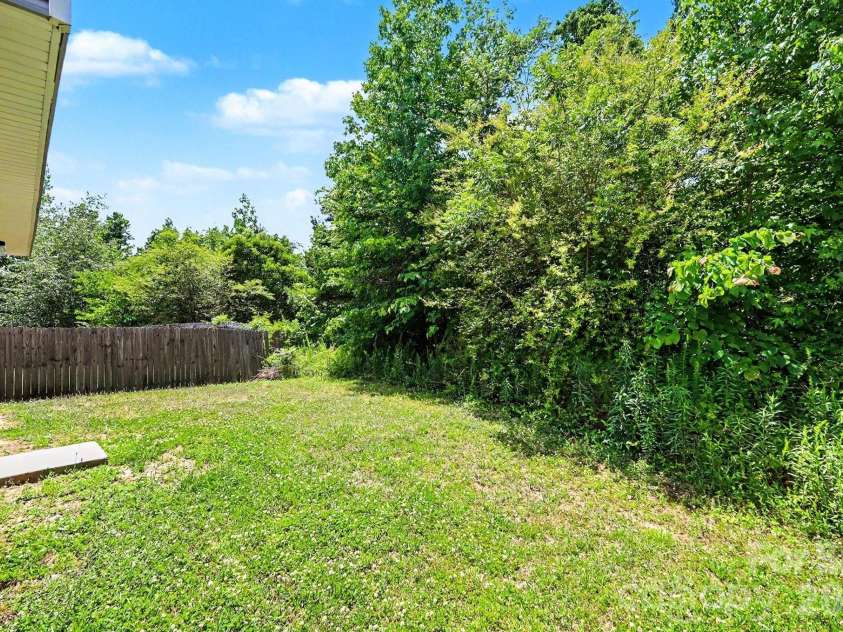 6532 Pennacook Drive, Charlotte, NC 28214.  MLS# CAR4382292, YatesRealty ID 23059. 