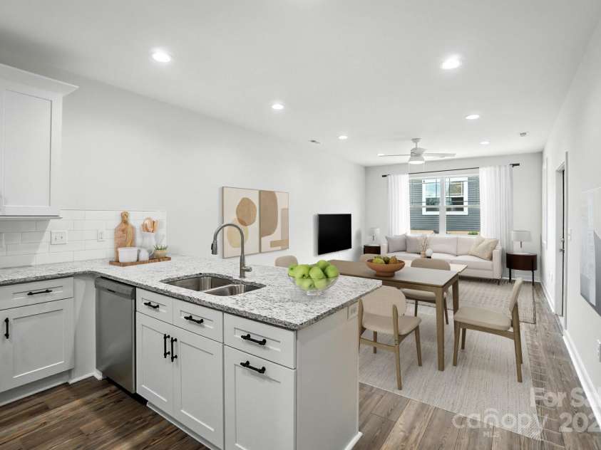 1530 29th Street, Hickory, NC 28602.  MLS# CAR4300655, YatesRealty ID 2306. 