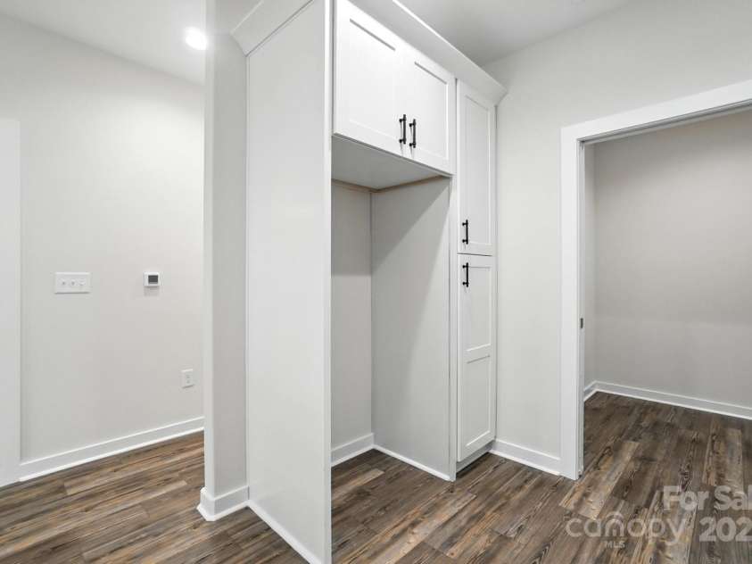 1530 29th Street, Hickory, NC 28602.  MLS# CAR4300655, YatesRealty ID 2306. 