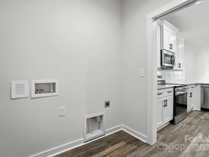 1530 29th Street, Hickory, NC 28602.  MLS# CAR4300655, YatesRealty ID 2306. 