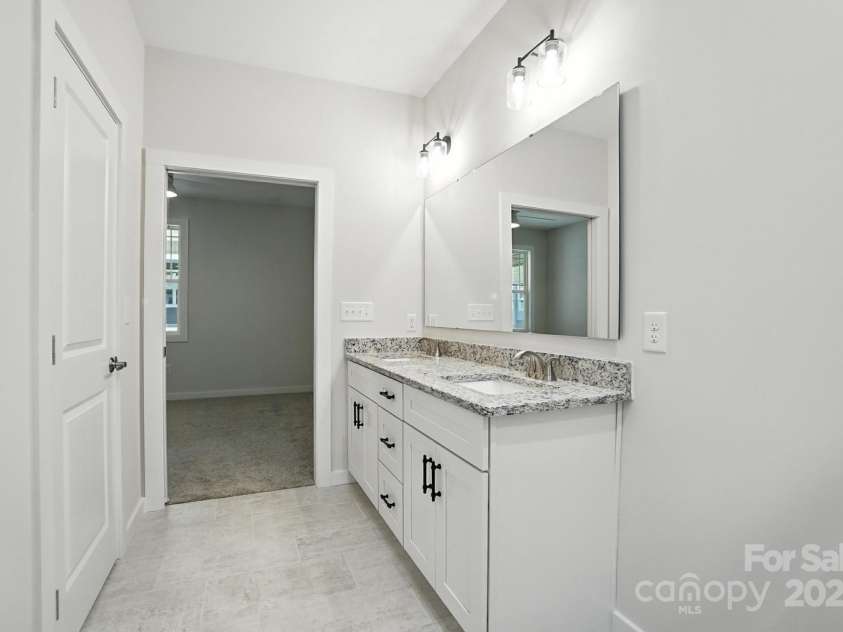 1530 29th Street, Hickory, NC 28602.  MLS# CAR4300655, YatesRealty ID 2306. 