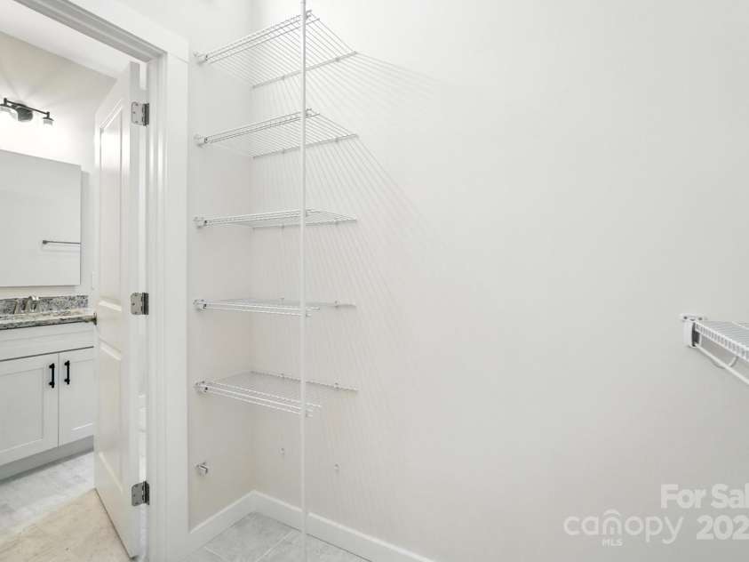 1530 29th Street, Hickory, NC 28602.  MLS# CAR4300655, YatesRealty ID 2306. 