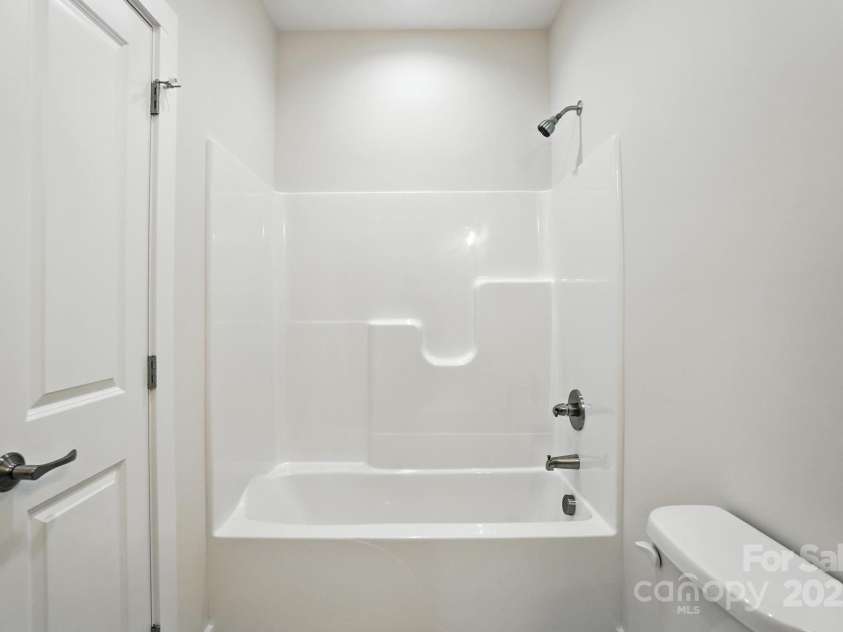 1530 29th Street, Hickory, NC 28602.  MLS# CAR4300655, YatesRealty ID 2306. 