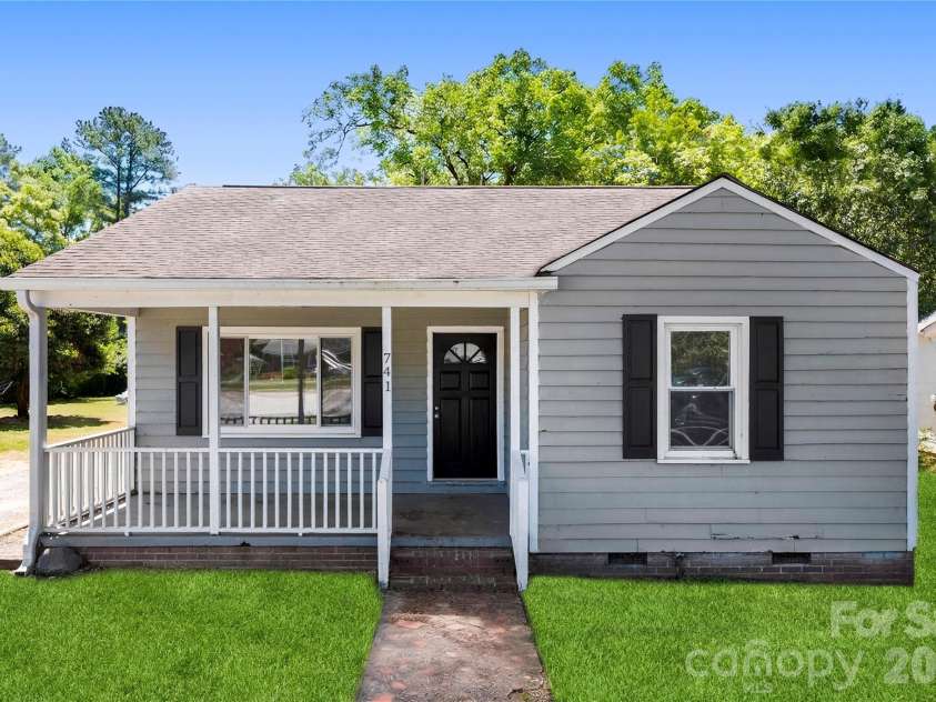 741 Cherry Road, Rock Hill, SC 29732.  MLS# CAR4383368, YatesRealty ID 23062. 