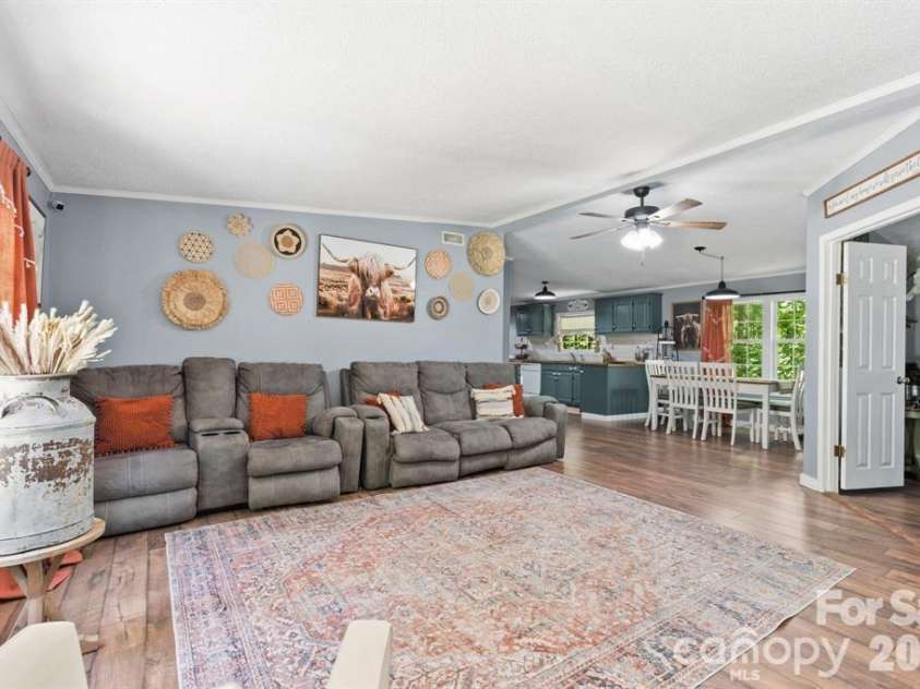 122 Fallswood Court, Hendersonville, NC 28739.  MLS# CAR4413913, YatesRealty ID 23063. 