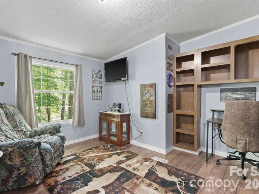 122 Fallswood Court, Hendersonville, NC 28739.  MLS# CAR4413913, YatesRealty ID 23063. 