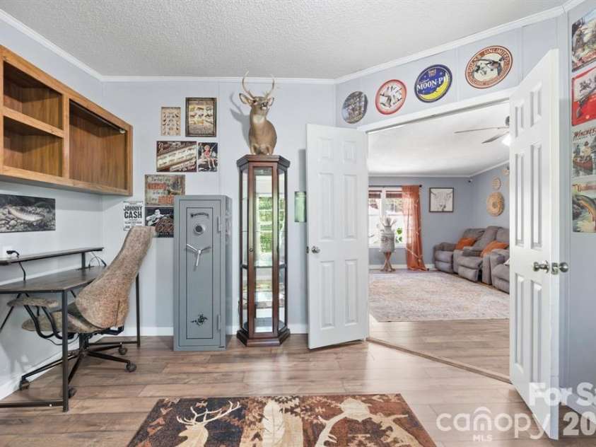 122 Fallswood Court, Hendersonville, NC 28739.  MLS# CAR4413913, YatesRealty ID 23063. 