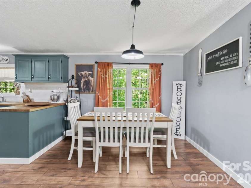 122 Fallswood Court, Hendersonville, NC 28739.  MLS# CAR4413913, YatesRealty ID 23063. 