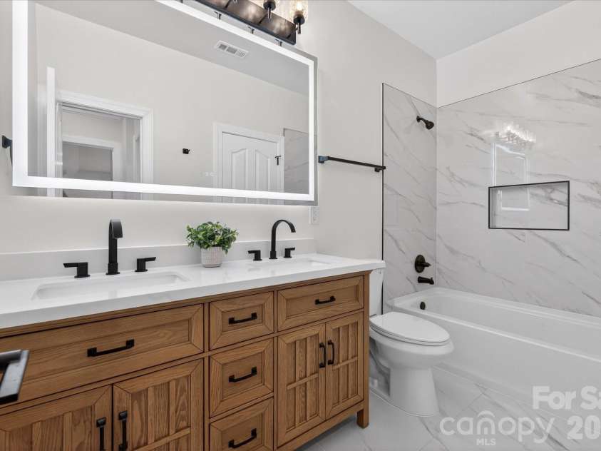 9200 Rock Water Court, Waxhaw, NC 28173.  MLS# CAR4352369, YatesRealty ID 23064. 