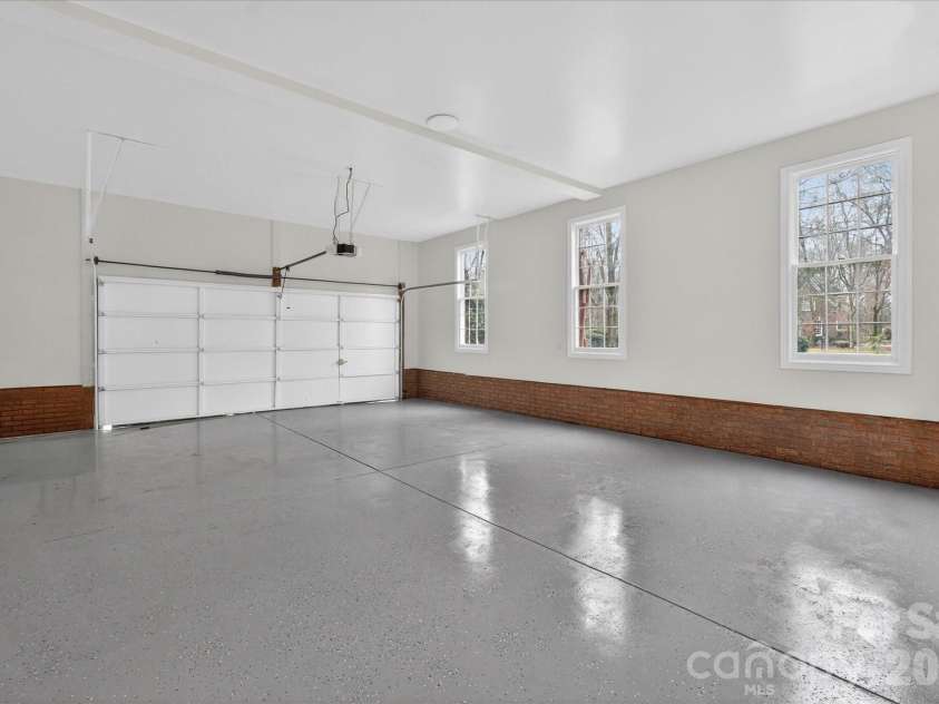 9200 Rock Water Court, Waxhaw, NC 28173.  MLS# CAR4352369, YatesRealty ID 23064. 