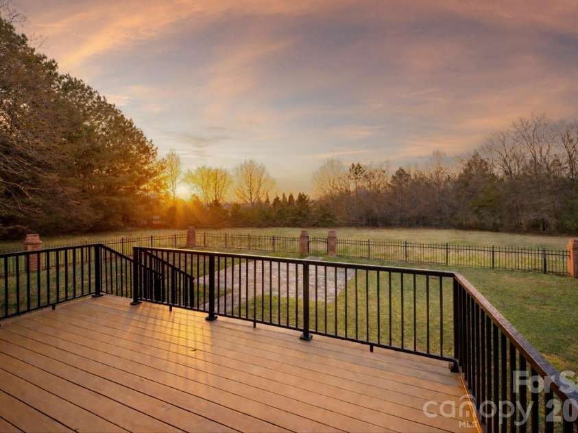 9200 Rock Water Court, Waxhaw, NC 28173.  MLS# CAR4352369, YatesRealty ID 23064. 