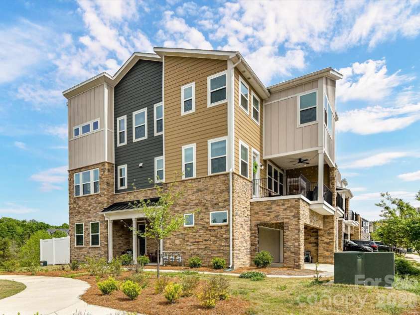 2744 Ensemble Court, Charlotte, NC 28262.  MLS# CAR4362848, YatesRealty ID 23067. 