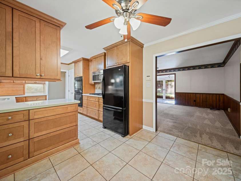 2020 Dawnshire Drive, Gastonia, NC 28054.  MLS# CAR4270275, YatesRealty ID 23068. 