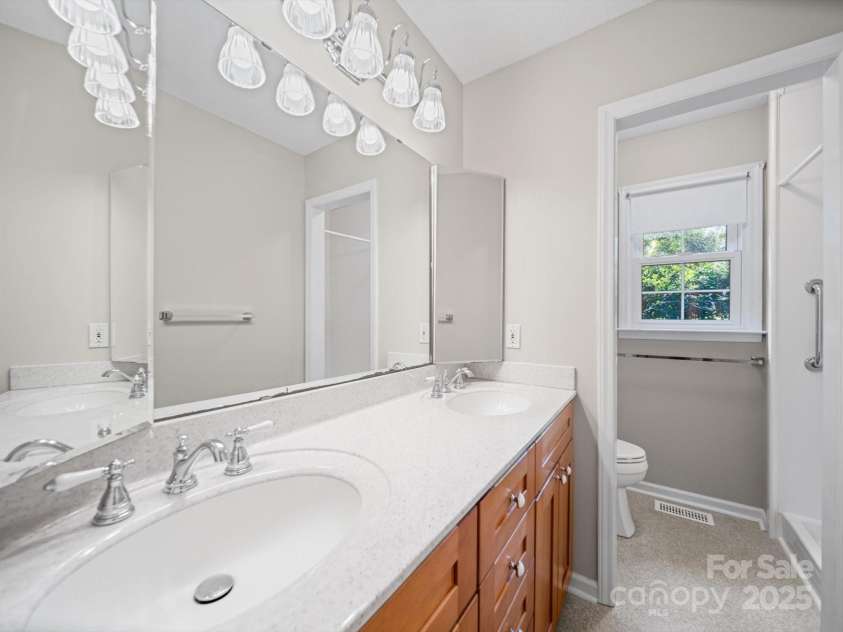 2020 Dawnshire Drive, Gastonia, NC 28054.  MLS# CAR4270275, YatesRealty ID 23068. 