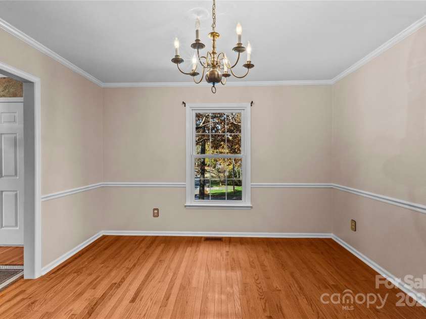 2020 Dawnshire Drive, Gastonia, NC 28054.  MLS# CAR4270275, YatesRealty ID 23068. 