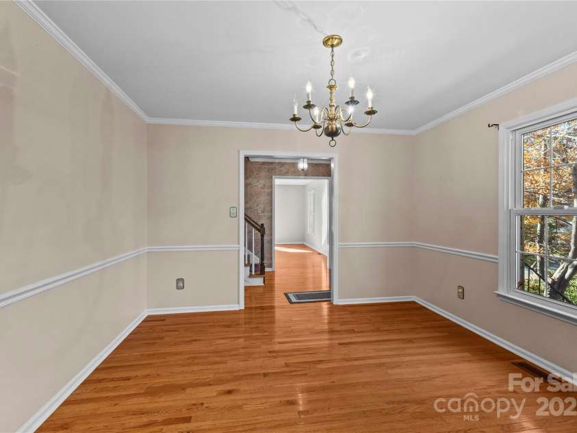 2020 Dawnshire Drive, Gastonia, NC 28054.  MLS# CAR4270275, YatesRealty ID 23068. 