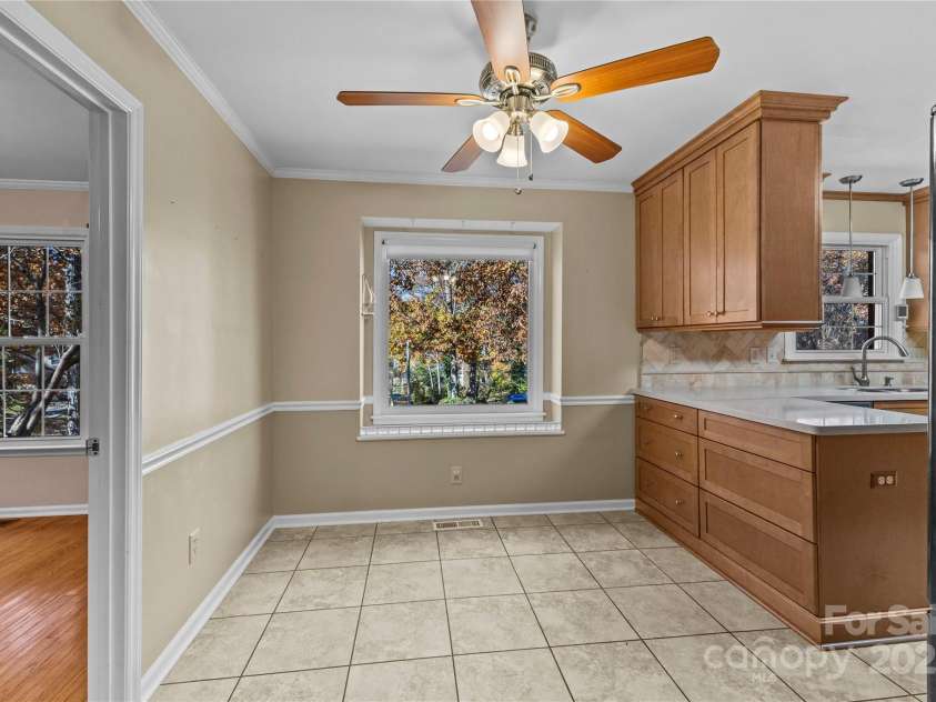 2020 Dawnshire Drive, Gastonia, NC 28054.  MLS# CAR4270275, YatesRealty ID 23068. 