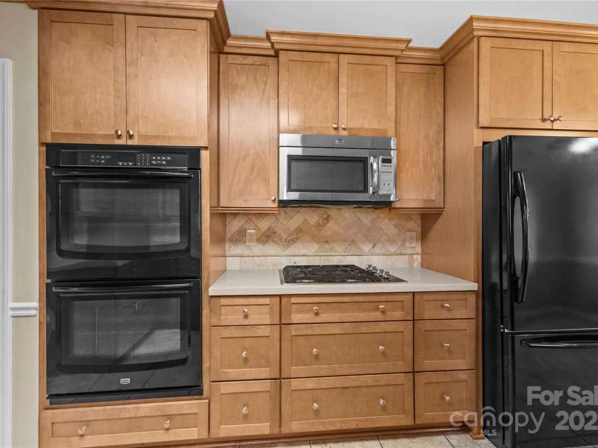 2020 Dawnshire Drive, Gastonia, NC 28054.  MLS# CAR4270275, YatesRealty ID 23068. 