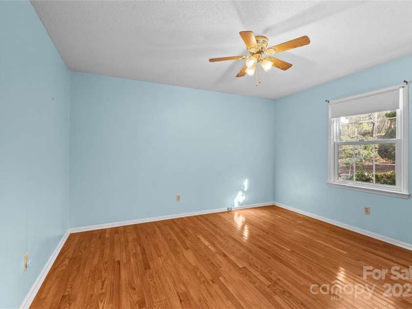 2020 Dawnshire Drive, Gastonia, NC 28054.  MLS# CAR4270275, YatesRealty ID 23068. 