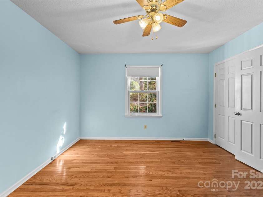 2020 Dawnshire Drive, Gastonia, NC 28054.  MLS# CAR4270275, YatesRealty ID 23068. 