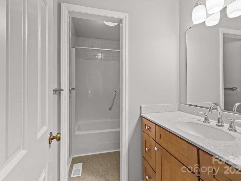 2020 Dawnshire Drive, Gastonia, NC 28054.  MLS# CAR4270275, YatesRealty ID 23068. 