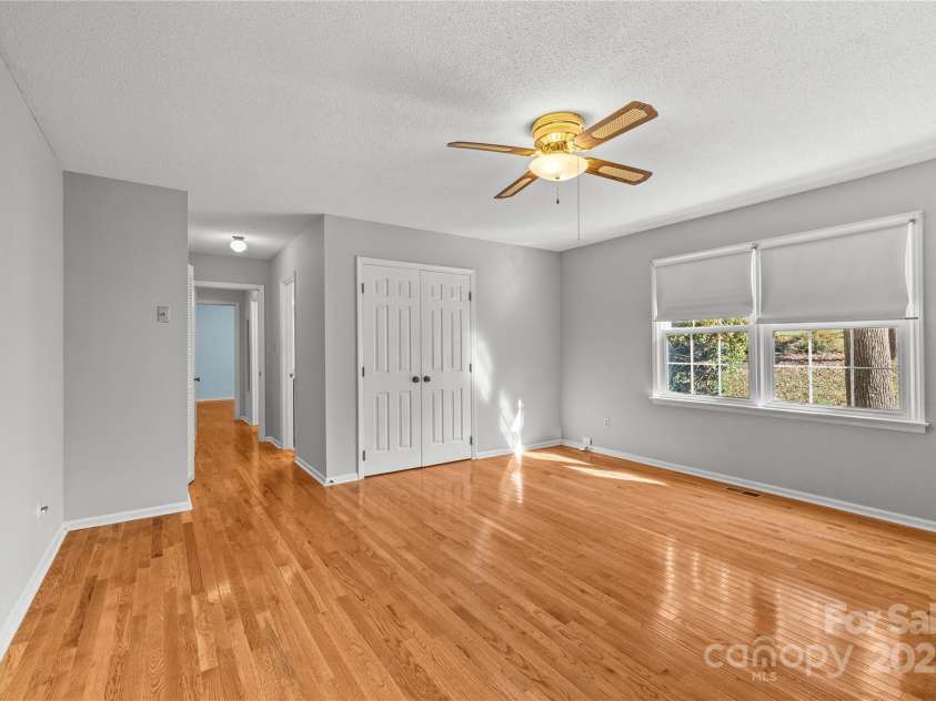 2020 Dawnshire Drive, Gastonia, NC 28054.  MLS# CAR4270275, YatesRealty ID 23068. 