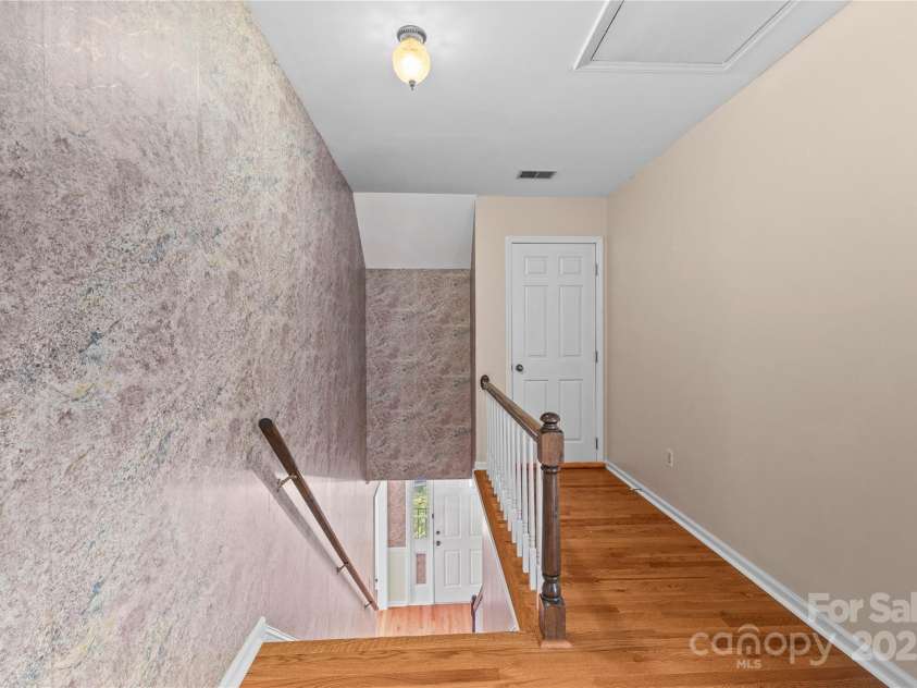 2020 Dawnshire Drive, Gastonia, NC 28054.  MLS# CAR4270275, YatesRealty ID 23068. 