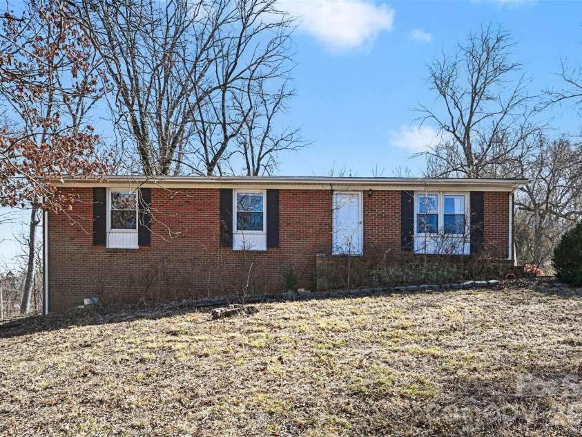 4650 Windy Road, Concord, NC 28027.  MLS# CAR4347275, YatesRealty ID 2307. 4650 Windy Rd Front