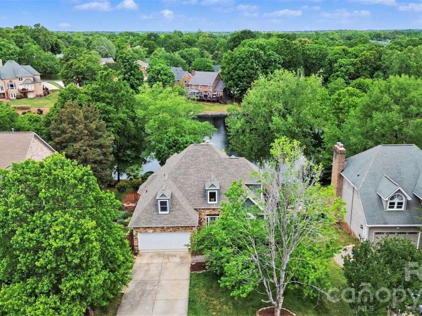 517 Cranborne Chase None, Fort Mill, SC 29708.  MLS# CAR4371084, YatesRealty ID 23070. 
