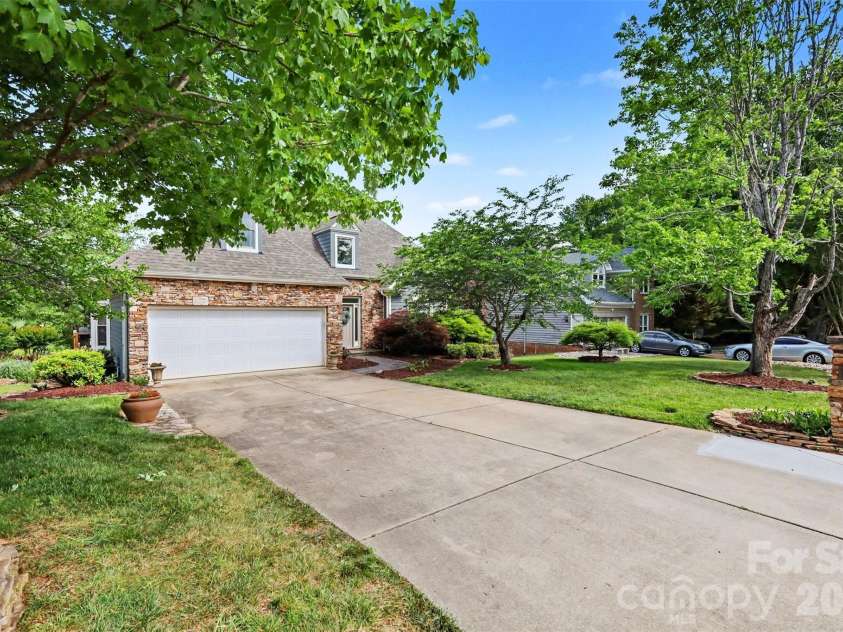 517 Cranborne Chase None, Fort Mill, SC 29708.  MLS# CAR4371084, YatesRealty ID 23070. 