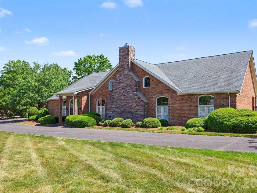 517 Cranborne Chase None, Fort Mill, SC 29708.  MLS# CAR4371084, YatesRealty ID 23070. 