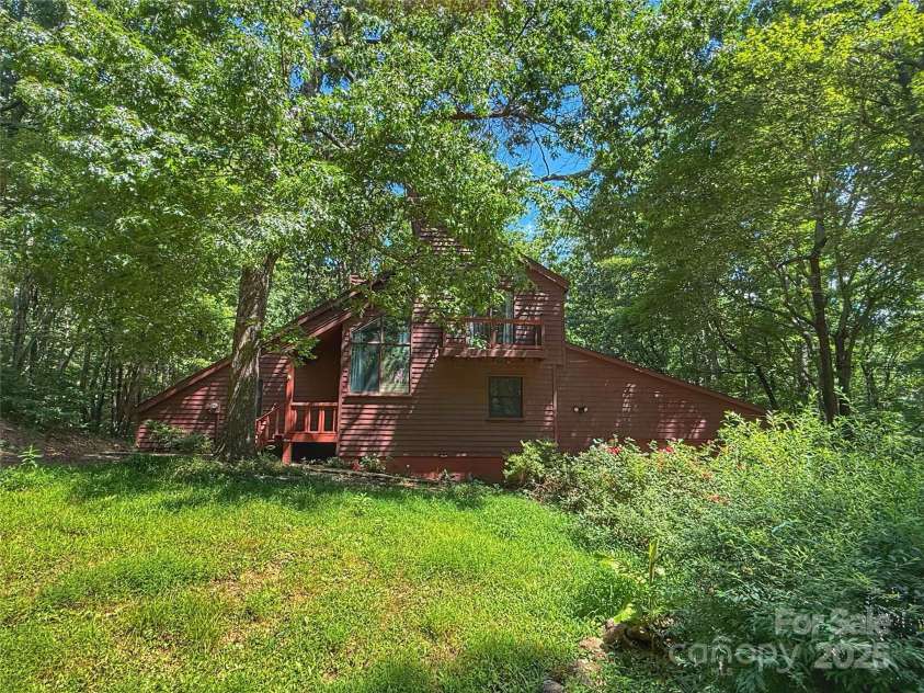 5685 Pine Ridge Drive, Connelly Springs, NC 28612.  MLS# CAR4274789, YatesRealty ID 23072. 