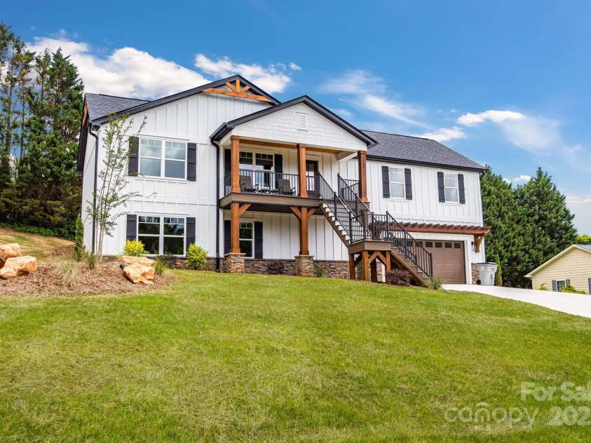 2205 Olde West Road, Hudson, NC 28638.  MLS# CAR4273912, YatesRealty ID 23073. 