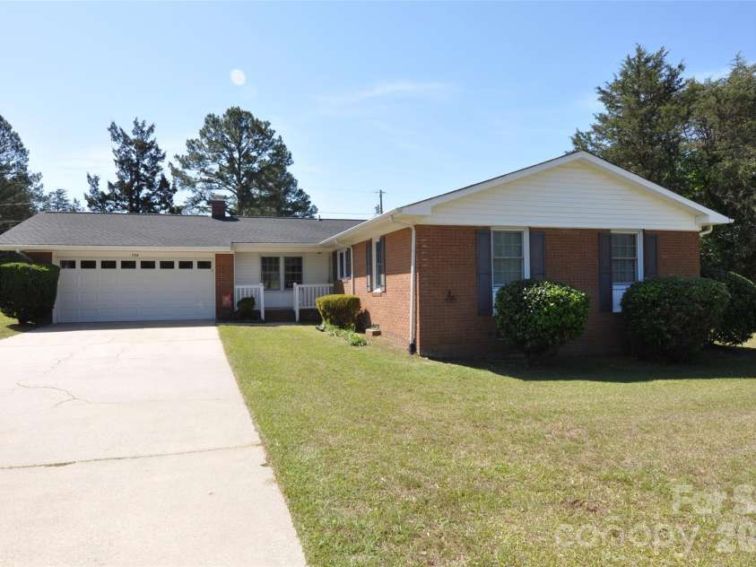 558 Sunrise Boulevard, Chester, SC 29706.  MLS# CAR4377345, YatesRealty ID 23075. 
